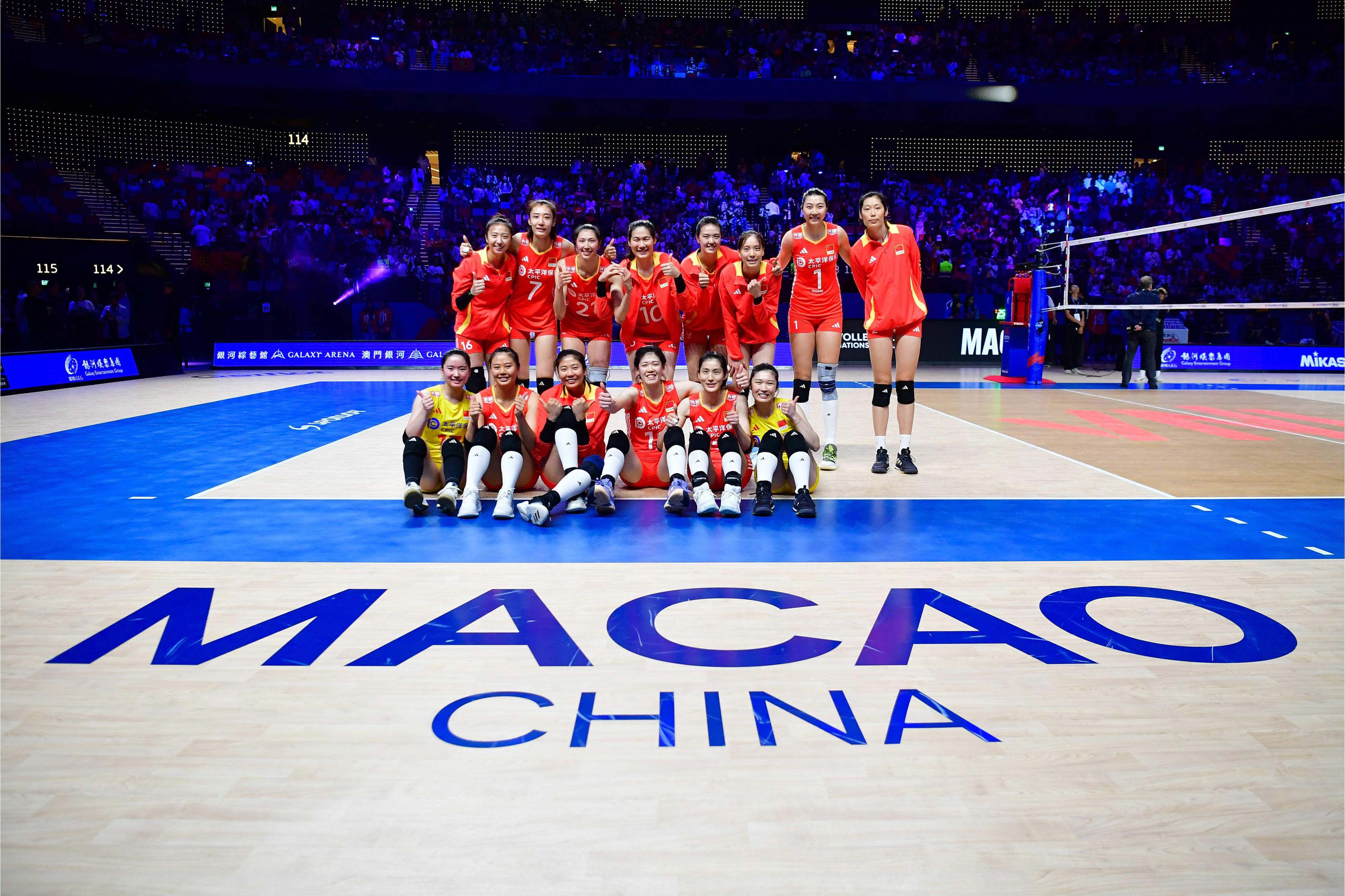 U19世锦赛-黄悦鑫25分揽得分王中国女排3-2逆转进8强