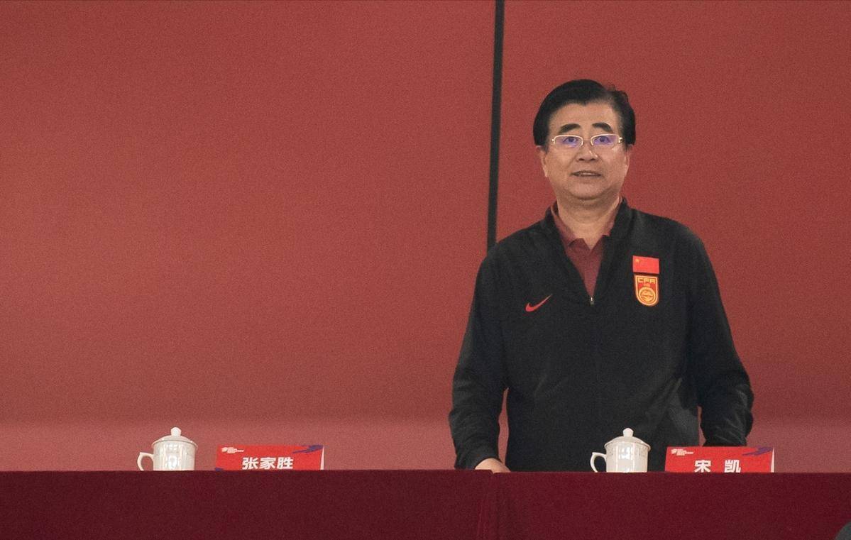 国足选帅重要进展！最新消息：足协向奥索里奥开出合同，年薪1千万